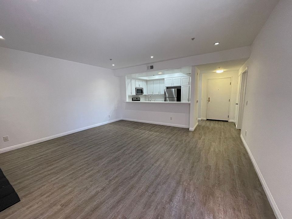 1st image of 12340 Montana Ave APT 105