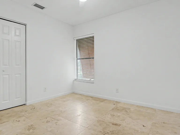 3939 NE 5th Ave #A201 — Photo 24