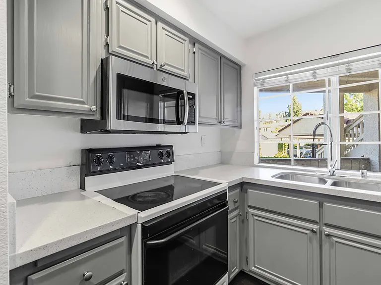631 Oak Run Trl #206 — Photo 4