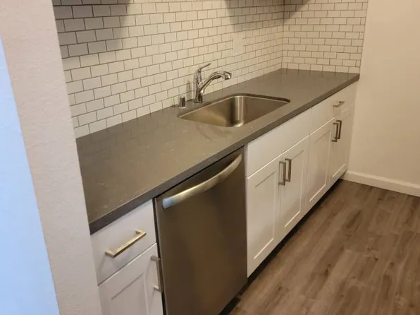 2300 Sycamore Ln APT 24, Davis, CA 95616