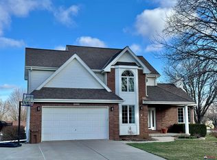 4840 Birch Hollow Dr, Lincoln, NE 68516