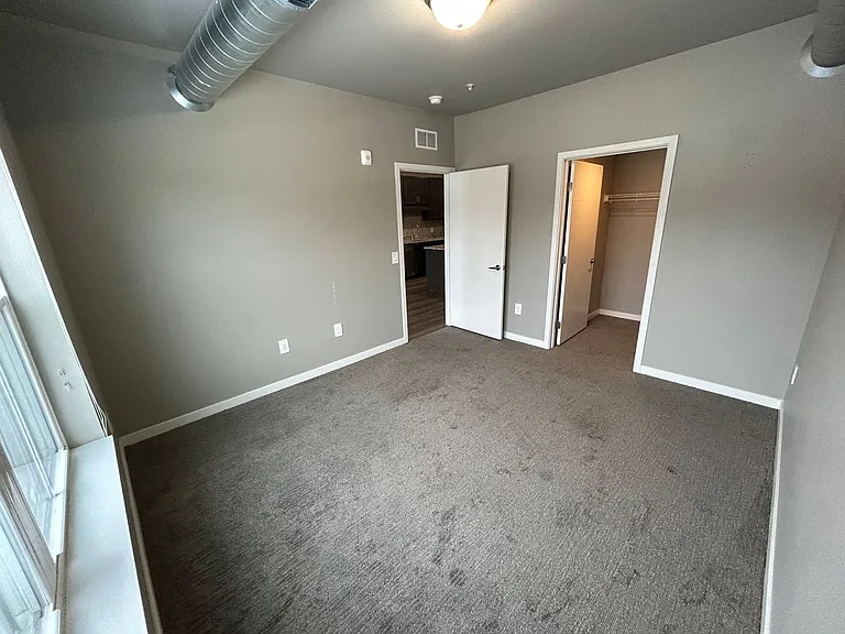 Kraewood Flats - Summer Rent Special through July 31 2026 — Photo 46