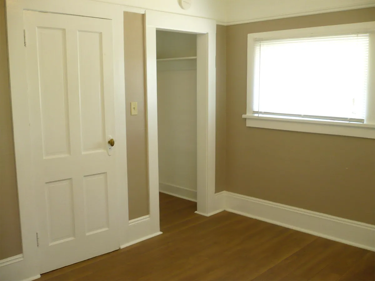 Building Photo - 457 SW Washington Ave #6
