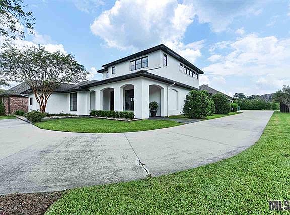 2nd image of 25544 Southern Hills Ct