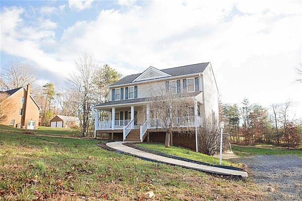 1st image of 511 Woodland Dr