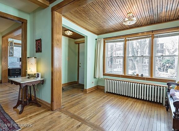 2nd image of 6531 N Bosworth Ave