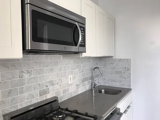 Rented by Compass | media 22