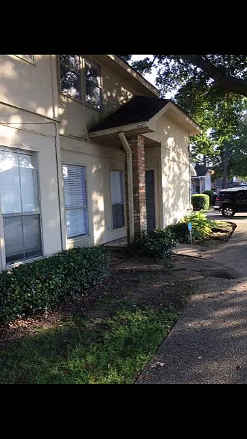 2 bed, 1237 sqft, $1,400 — Photo 2