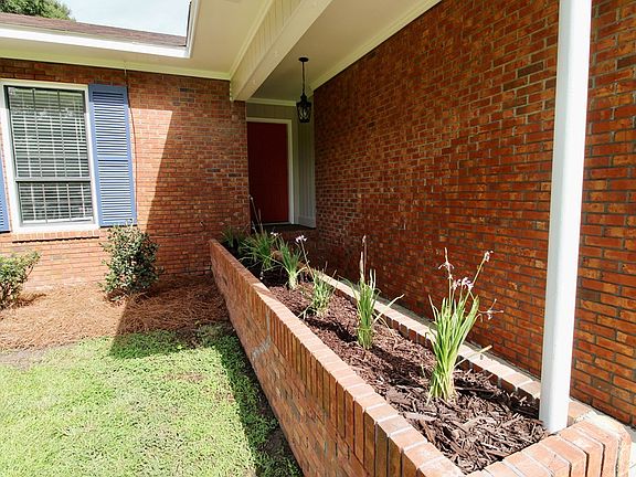 5th image of 2607 Lakewood Dr