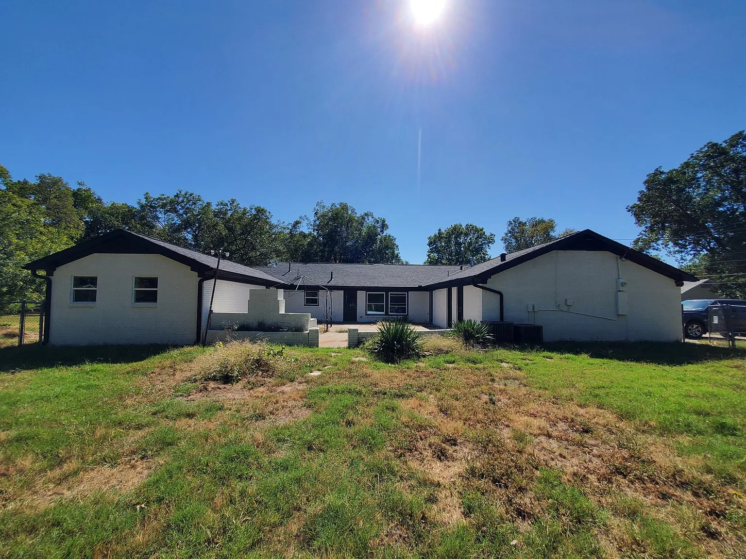 4 bed, 2700 sqft, $2,295 — Photo 4
