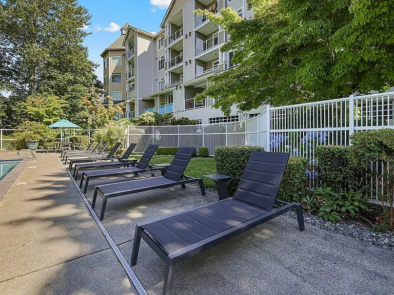 Pinnacle on Lake Washington — Photo 24