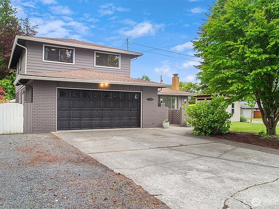 3rd image of 1121 180th Street SW