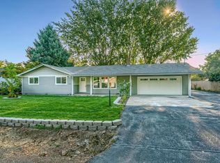 5320 Raymond Way, Central Pt, OR 97502