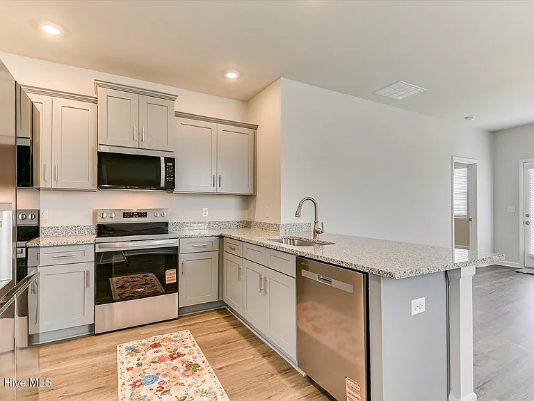 5167 Captain Dr — Photo 14