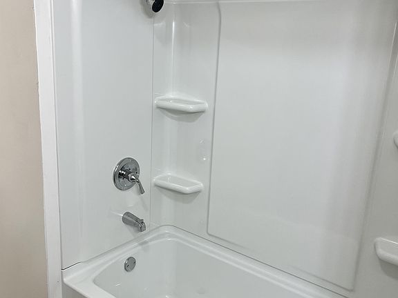 2nd image of 1116 E Morton Ave #51