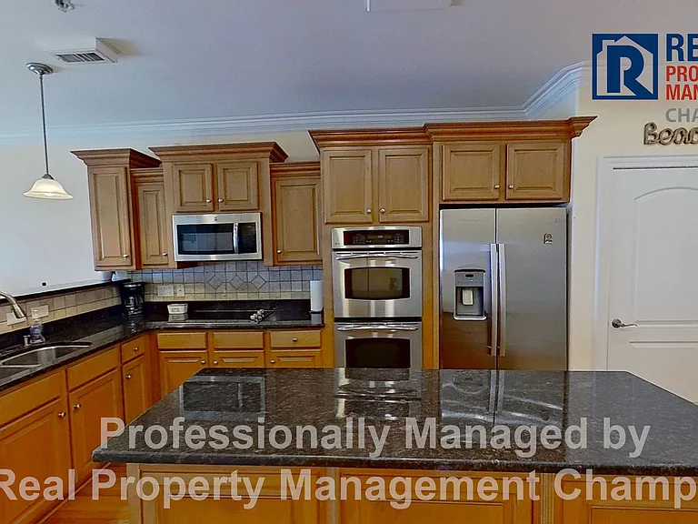 307 N Lake Park Blvd #202 — Photo 8