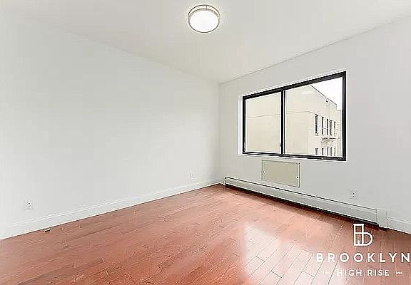 4th image of 2120 Daly Ave #4F