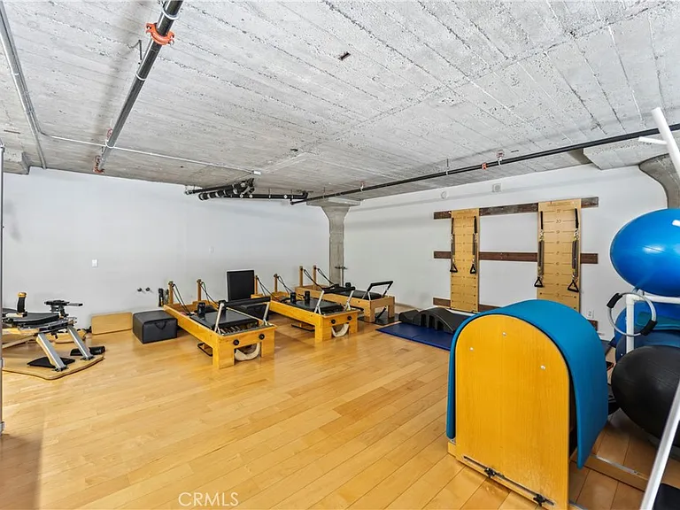 1850 Industrial #504-504-504 — Photo 17