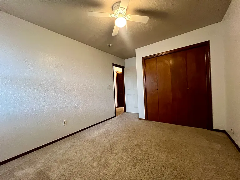 936 W Tesio Way — Photo 16