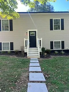 1590 Homeland Dr