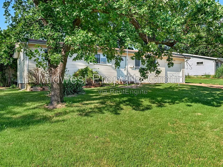 1205 Acredale Dr — Photo 28