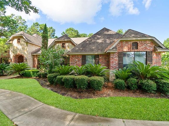 Welcome Home to 27423 Siandra Creek Lane in Bender's Landing Estates
