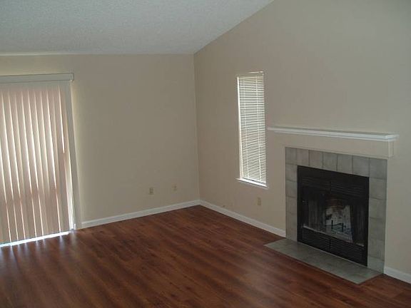 4th image of 6656 Glen Hollow Ct