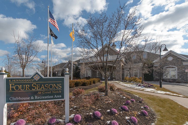 1st image of 8 Quarry Dr Apt A3