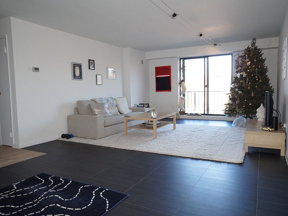 living space and view to terrace