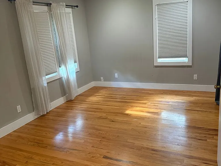 1215 Westlawn Dr — Photo 6