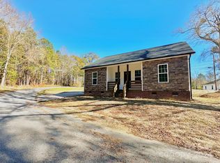 99 Locust St, Great Falls, SC 29055