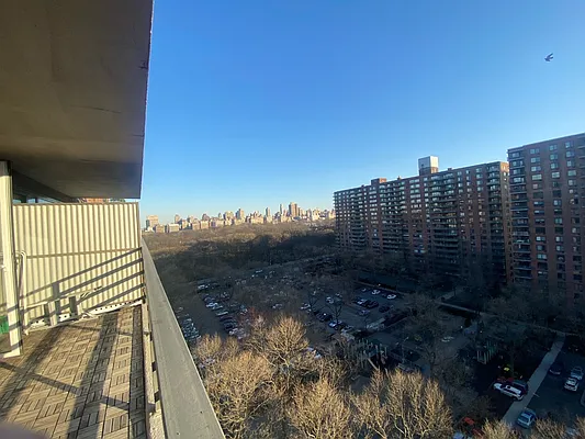 Rented by R New York | media 26