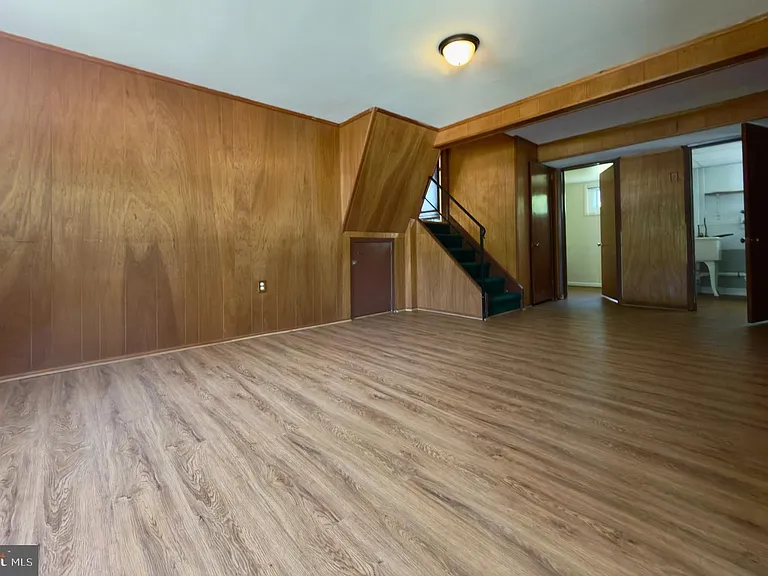 17 Wayne Dr — Photo 10