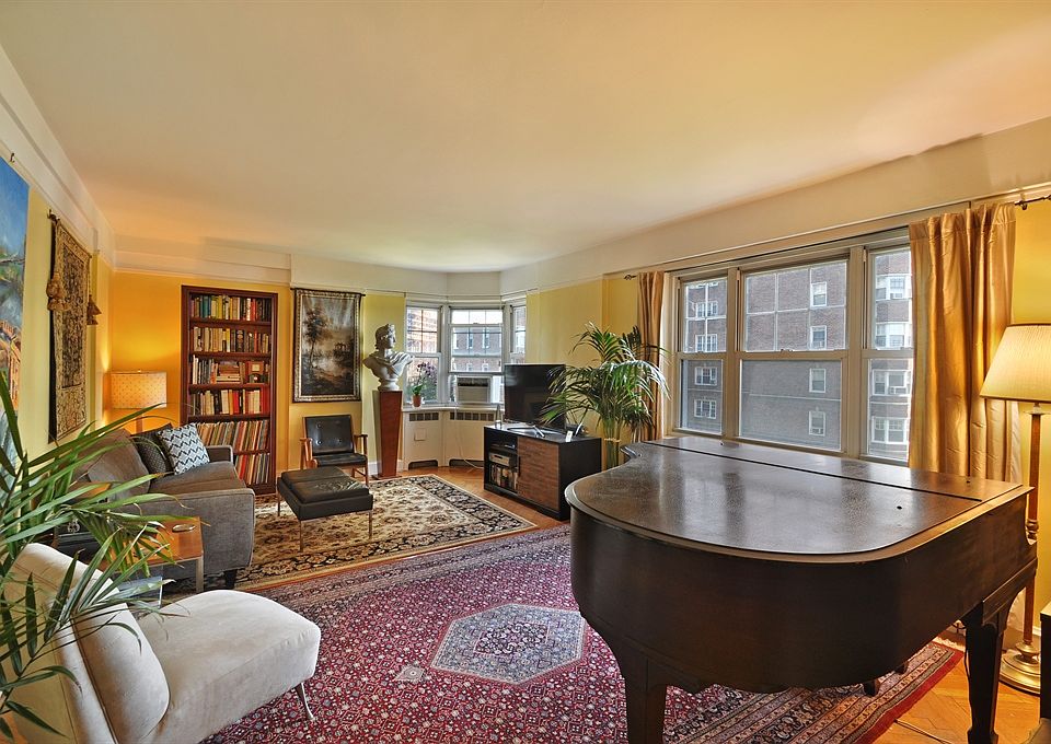 1st image of 140 Cabrini Blvd APT 33