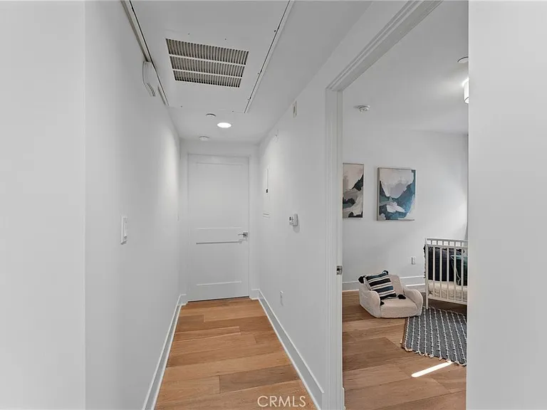 118 N Kings Rd #201 — Photo 18