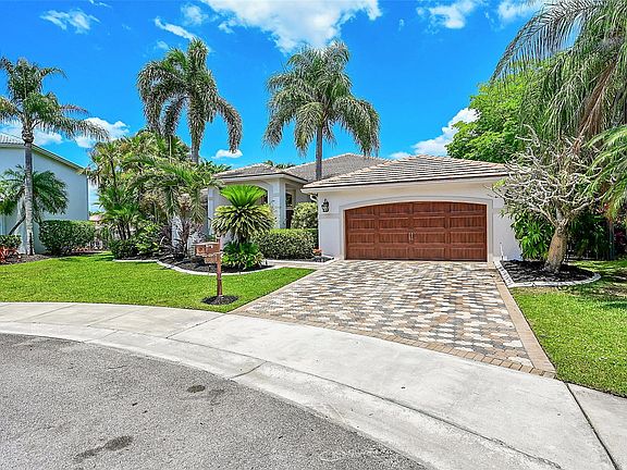 3rd image of 546 Stonemont Drive