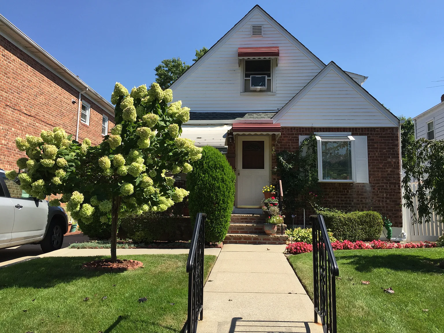 8011 Langdale St photo 1