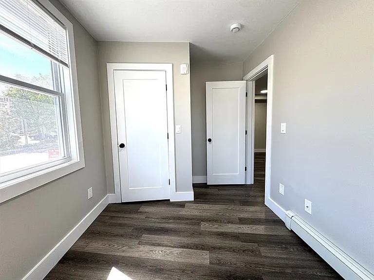 189 E Merrimack St #3 — Photo 4