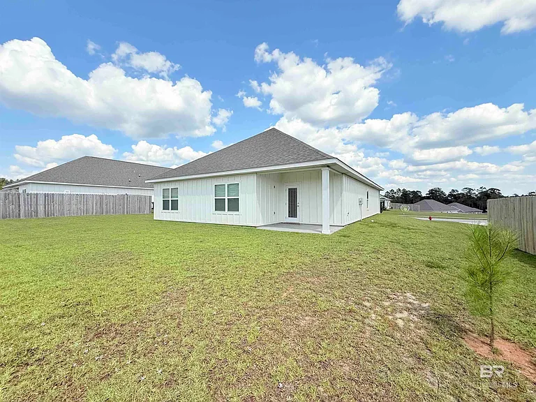 13179 Cavalier Dr — Photo 20