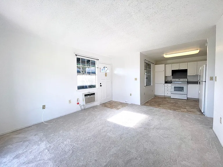 95-1058 Kuauli St #200 — Photo 4