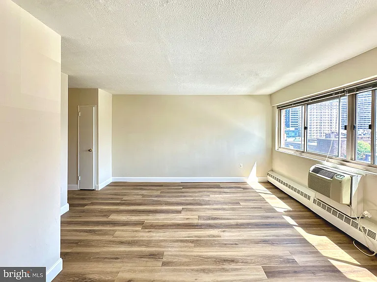 2101 Chestnut St #17-809 — Photo 9