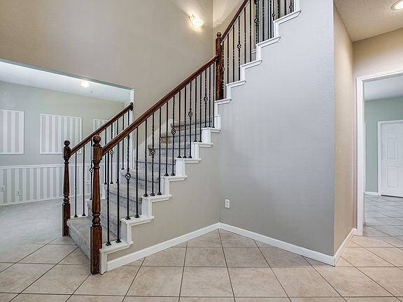 3rd image of 4812 Park Bend Dr