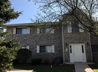 345 Loyola Dr APT C, Elgin, IL 60123