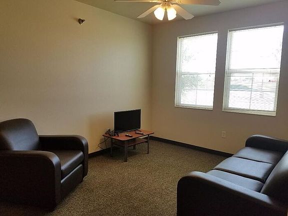 2nd image of 2075 Venture Dr