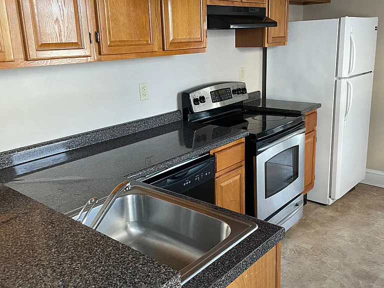 2-541 Chestnut St #2 — Photo 2
