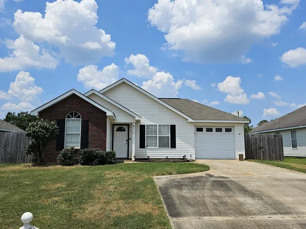 210 Kentshire Ln, Bonaire, GA 31005