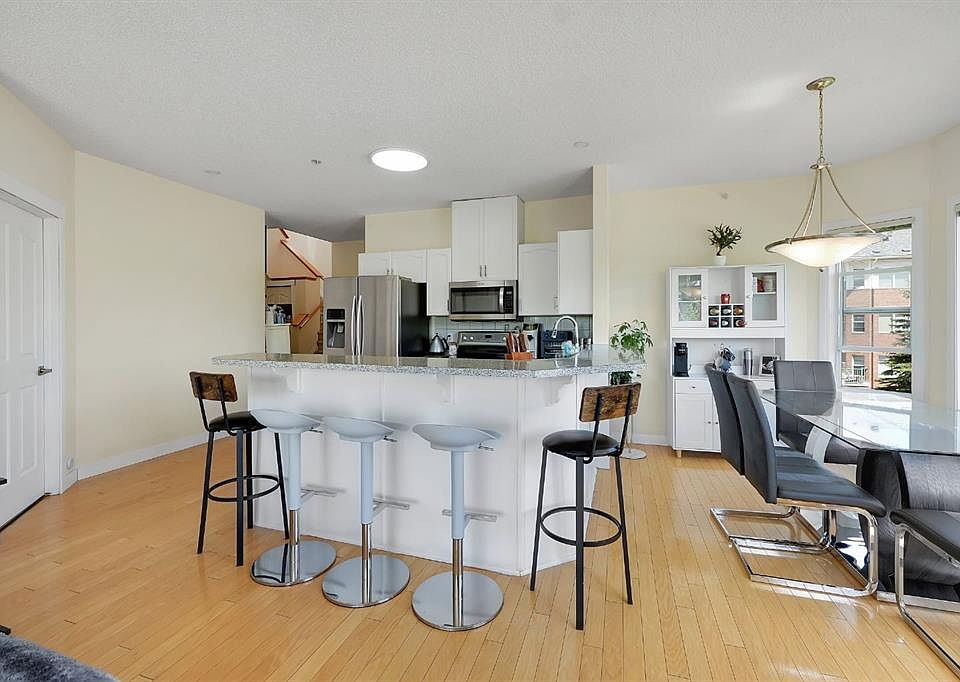 1st image of 1920 S 14th Ave NE #227