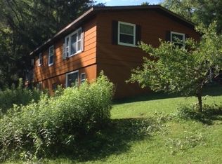 49833 Old Gays Rd, Gays Mills, WI 54631