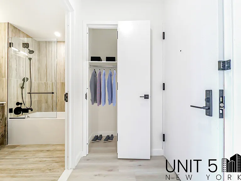 388 Vernon Ave #503 — Photo 8