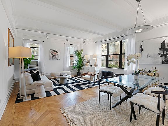 2nd image of 345 W 88th St APT 6F